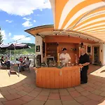 特门欧辰威勒旅馆 3*