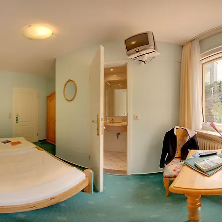 בית הארחה Tummelchen 3*