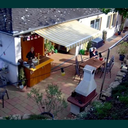 Tummelchen בית הארחה