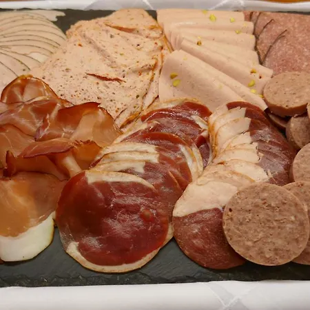 בית הארחה Tummelchen 3*