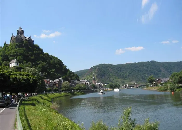 ゲストハウス Tummelchen コッヘム